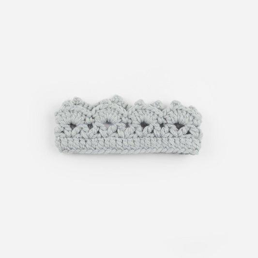 gray crown crochet