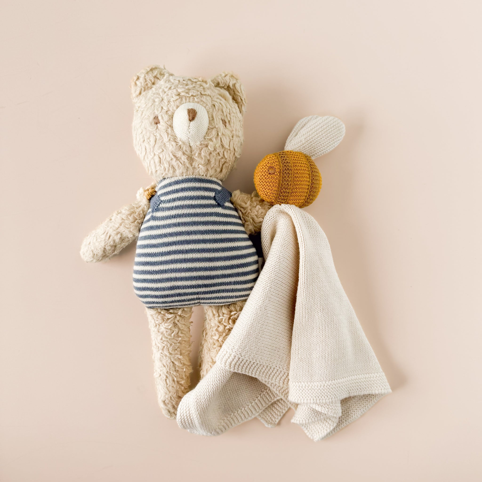 Bear Plush, Bee Lovey, Pacifier Clip Gift Set – The Blueberry Hill