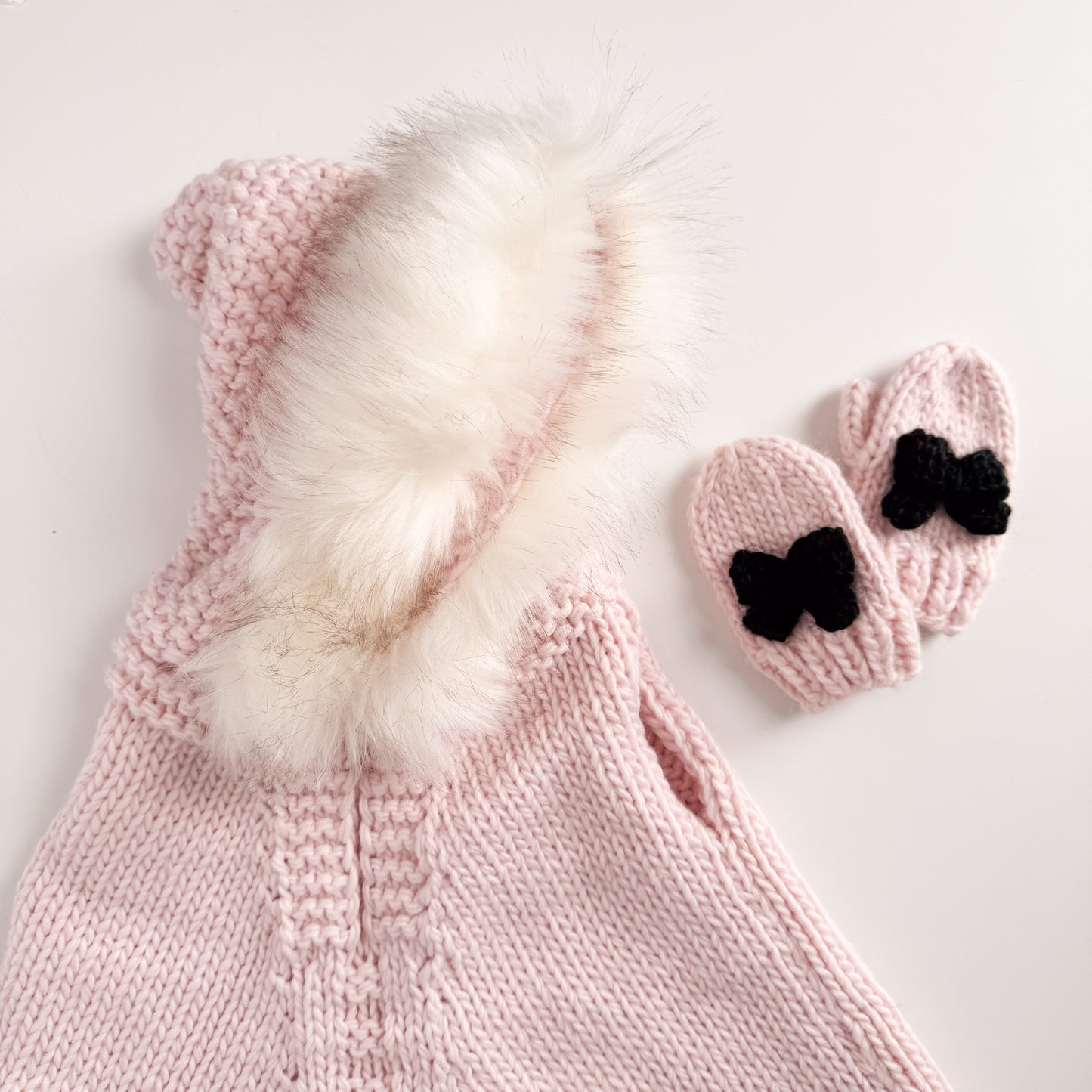 Bow Mittens, Baby Pink/Black